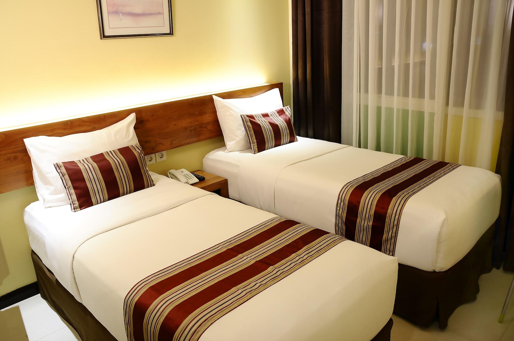 Biz Boulevard Hotel Manado Exteriör bild
