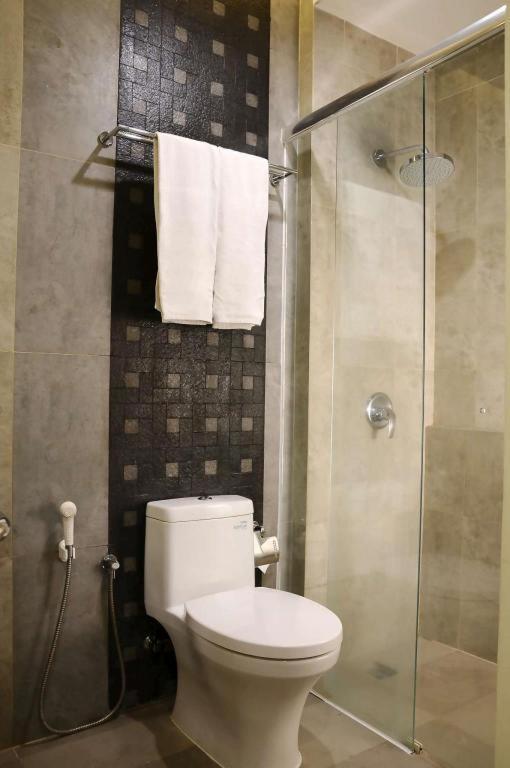 Biz Boulevard Hotel Manado Exteriör bild